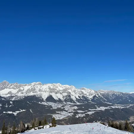 Апартаменти Planai Eishoehle *